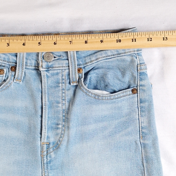 Levi’s Wedgie Fit Button Fly High Rise Ankle Jeans, 24 - Picture 11 of 13